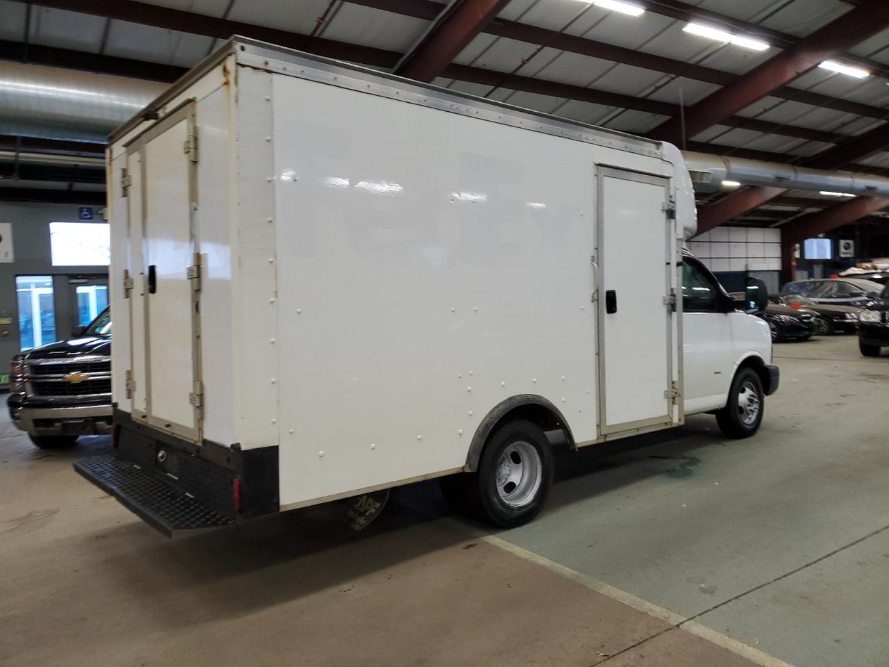 Изображение 3 2019 GMC SAVANA CUTAWAY G3500 2019 с VIN 7GZ37RCG7KN000480