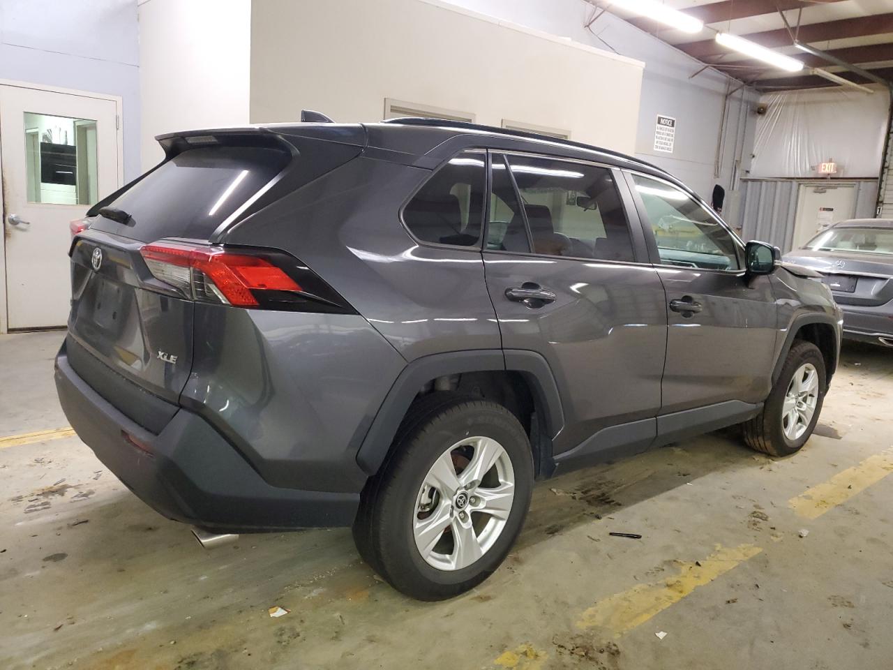 Image 3 of 2021 TOYOTA RAV4 XLE 2021 with VIN 2T3W1RFV0MW161867