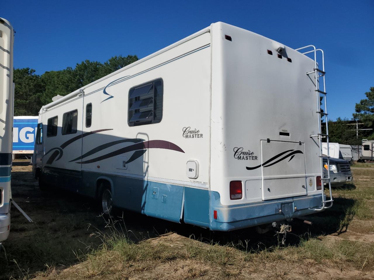 Изображение 3 2000 FORD F550 SUPER DUTY STRIPPED CHASSIS 2000 с VIN 3FCNF53S1XJA37260