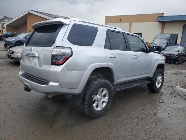 Изображение 3 2015 TOYOTA 4RUNNER SR5 2015 с VIN JTEBU5JRXF5219000