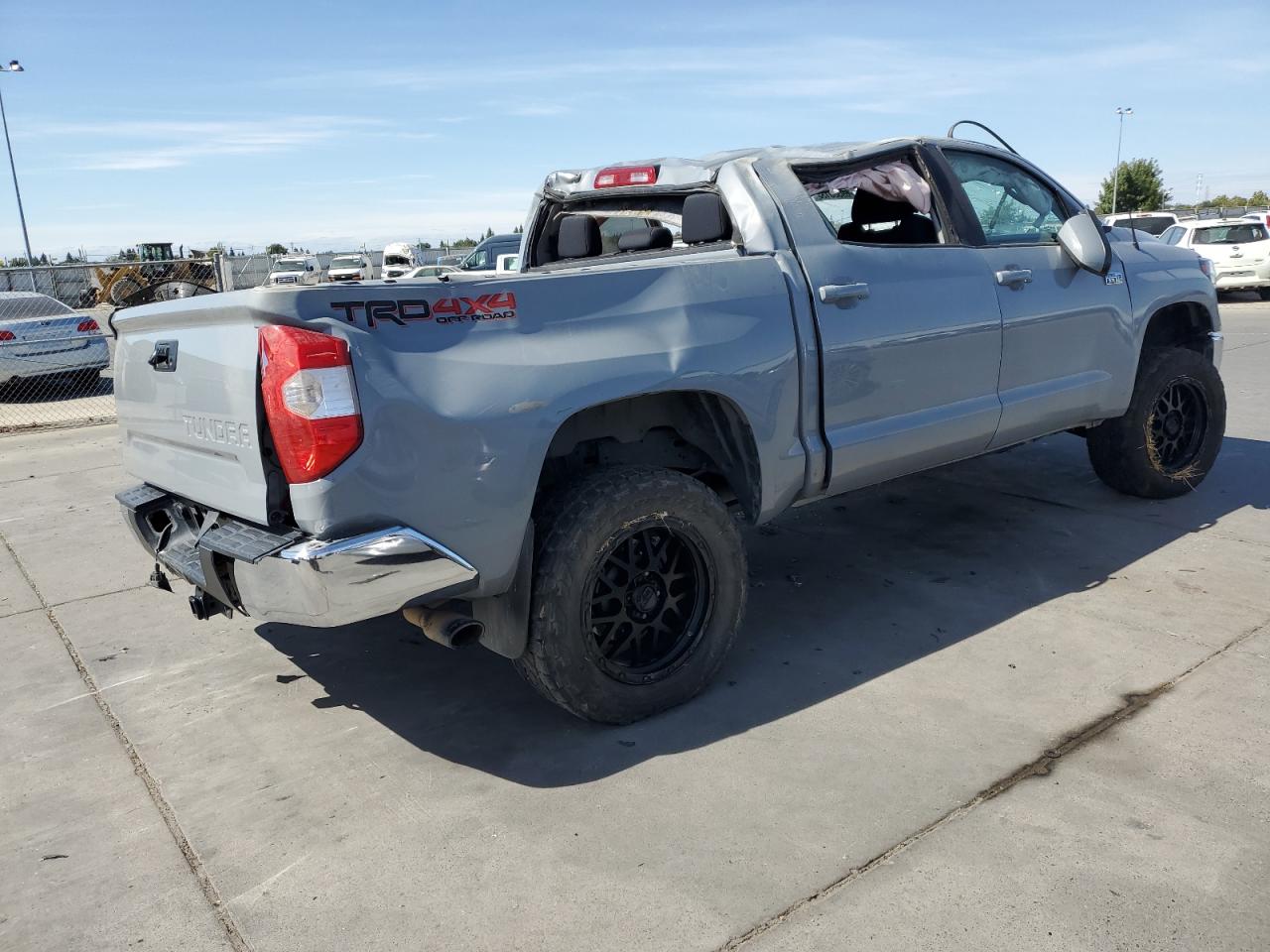 Obraz 3 z 2019 TOYOTA TUNDRA CREWMAX SR5 2019 z VIN 5TFDY5F12KX800963