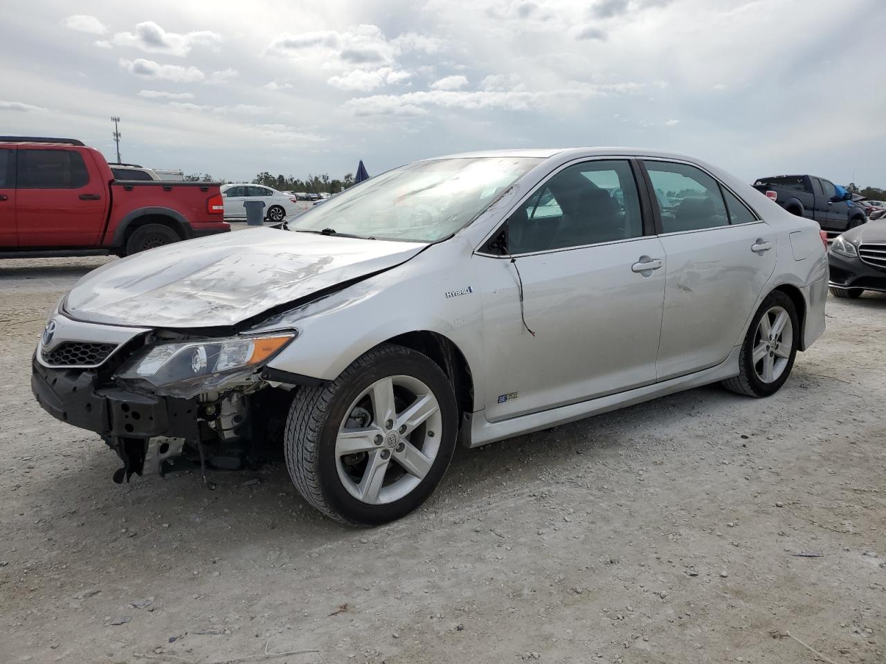 Изображение 2014 TOYOTA CAMRY HYBRID 2014