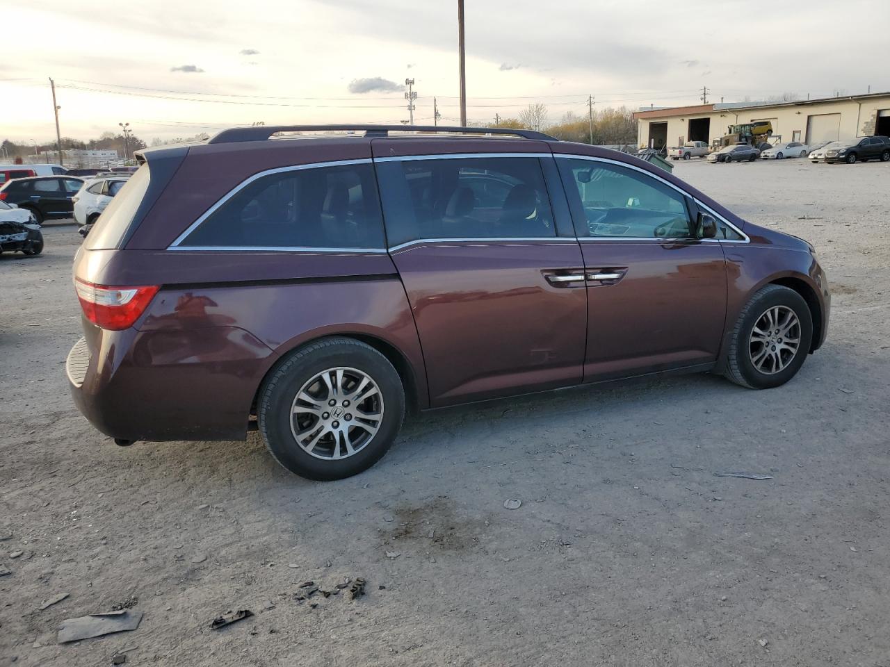Image 3 of 2012 HONDA ODYSSEY EXL 2012 with VIN 5FNRL5H64CB068070