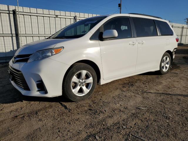 Obraz 1 z 2019 TOYOTA SIENNA LE 2019 z VIN 5TDKZ3DC0KS017627