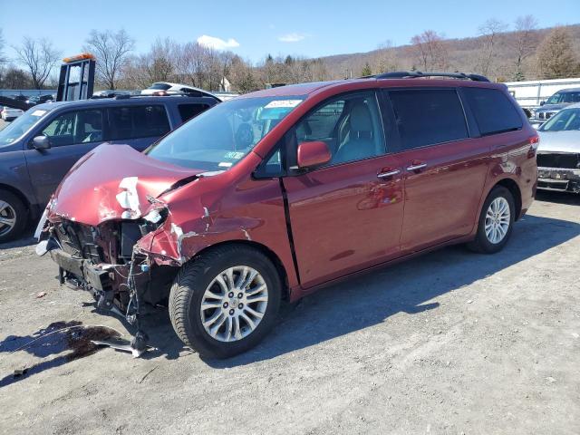 Изображение 2012 TOYOTA SIENNA XLE 2012