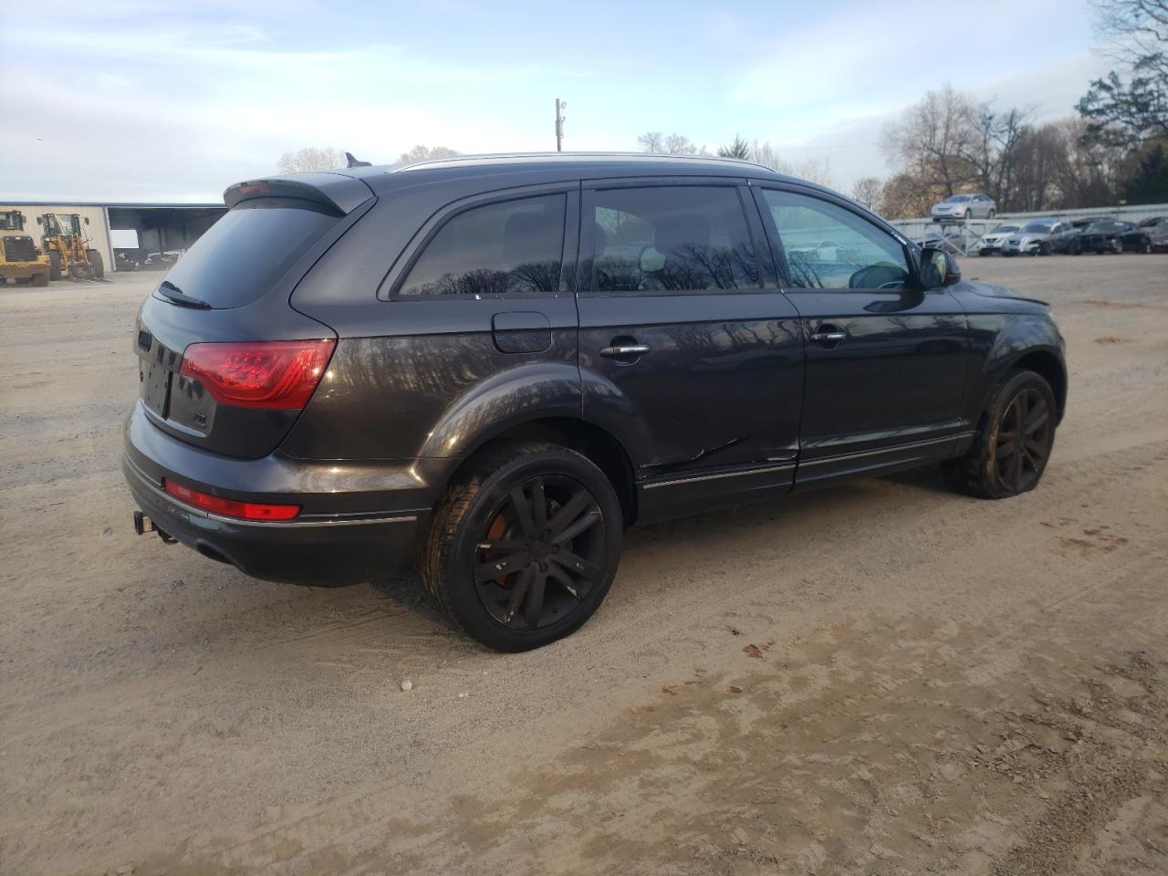 Image 3 of 2014 AUDI Q7 PREMIUM PLUS 2014 with VIN WA1LGAFE3ED012283