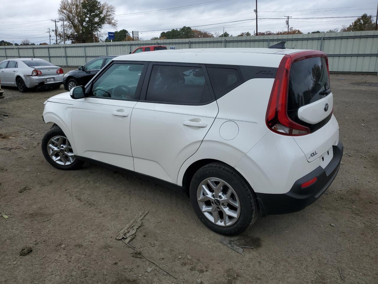 Изображение 2 2020 KIA SOUL LX 2020 с VIN KNDJ23AUXL7725893