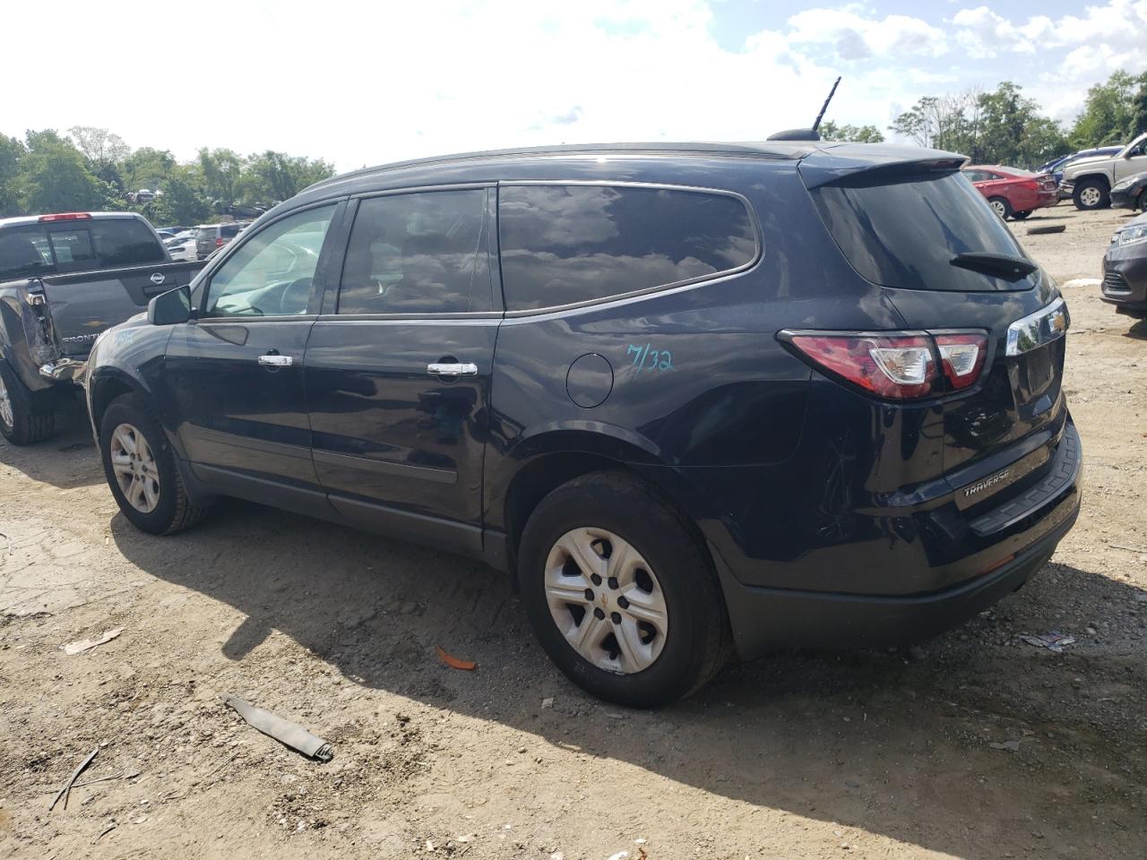 Obraz 2 z 2017 CHEVROLET TRAVERSE LS 2017 z VIN 1GNKRFED1HJ180292