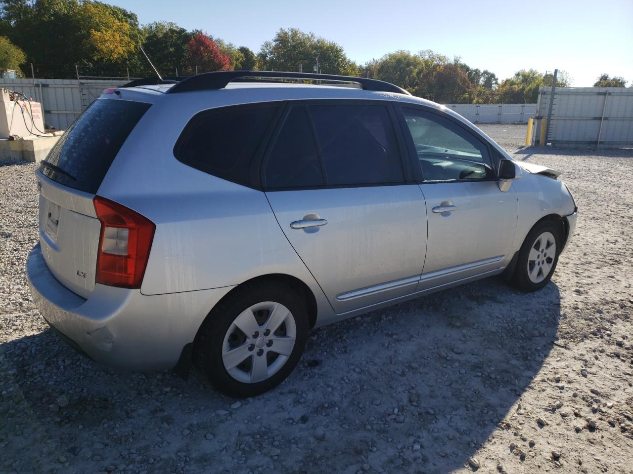 Image 3 of 2010 KIA RONDO LX 2010 with VIN KNAHG8A84A7293554