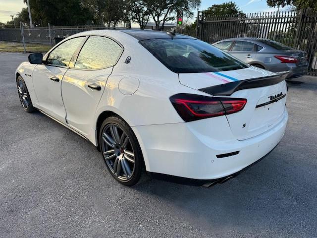 Obraz 2 z 2016 MASERATI GHIBLI S 2016 z VIN ZAM57RSA4G1169708