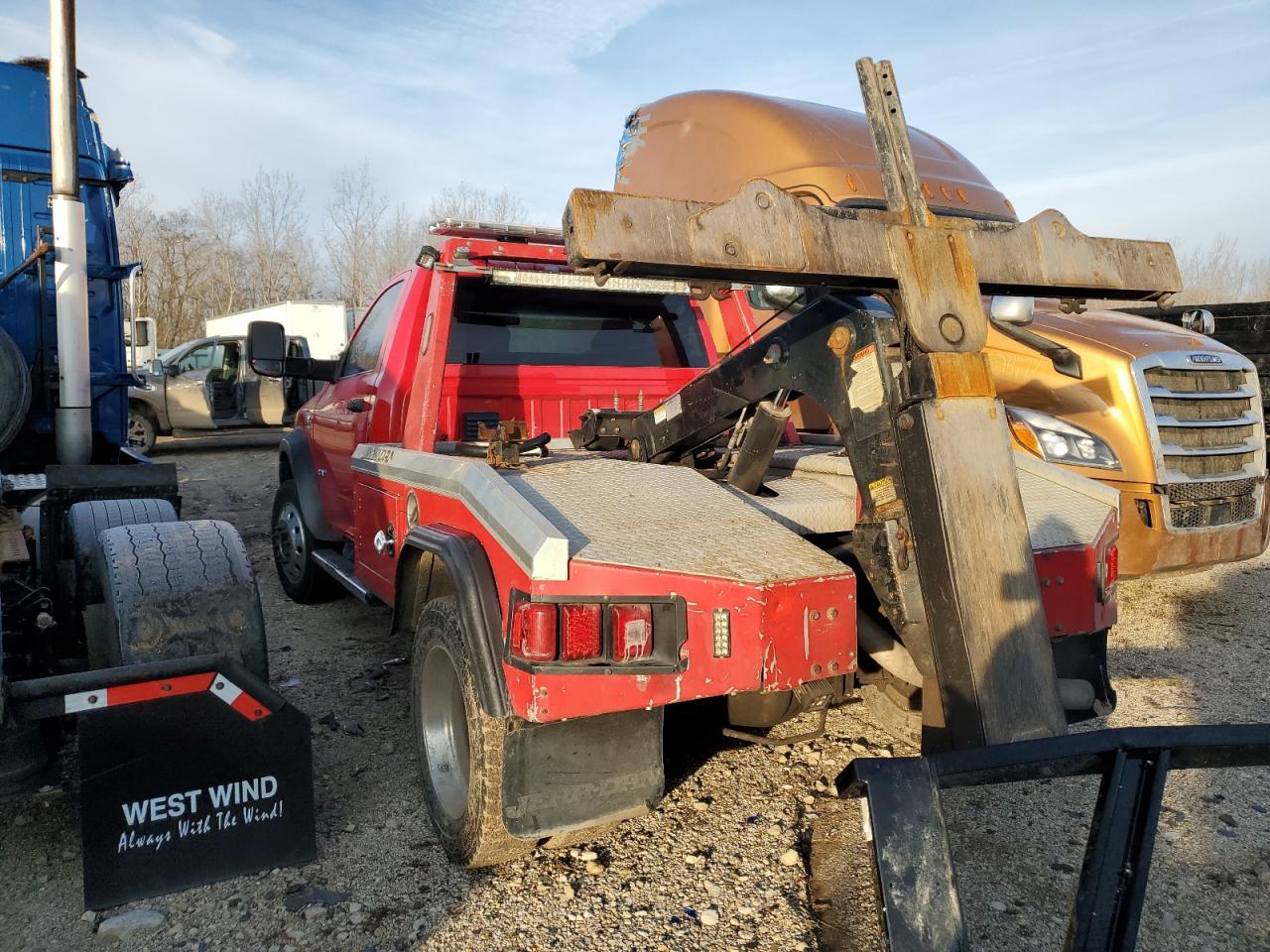 Obraz 2 z 2015 RAM 4500  2015 z VIN 3C7WRKAL2FG712845