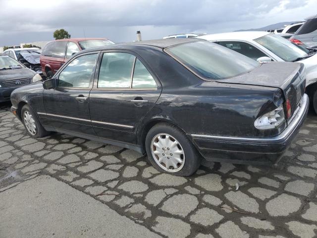 Obraz 2 z 1999 MERCEDES-BENZ E 320 1999 z VIN WDBJF65H0XA920976