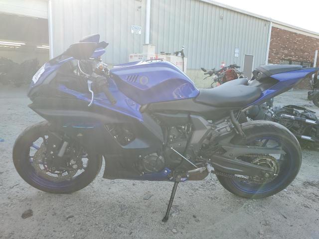 Obraz 3 z 2022 YAMAHA YZFR7  2022 z VIN JYARM38E5NA002126