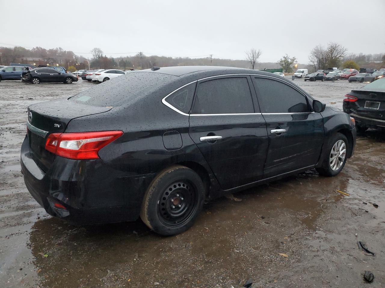 Obraz 3 z 2018 NISSAN SENTRA S 2018 z VIN 3N1AB7AP4JL610395
