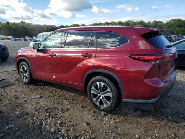 Image 2 of 2021 TOYOTA HIGHLANDER XLE 2021 with VIN 5TDGZRBH3MS105775