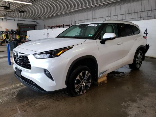 Изображение 1 2022 TOYOTA HIGHLANDER XLE 2022 с VIN 5TDGZRBH3NS563544