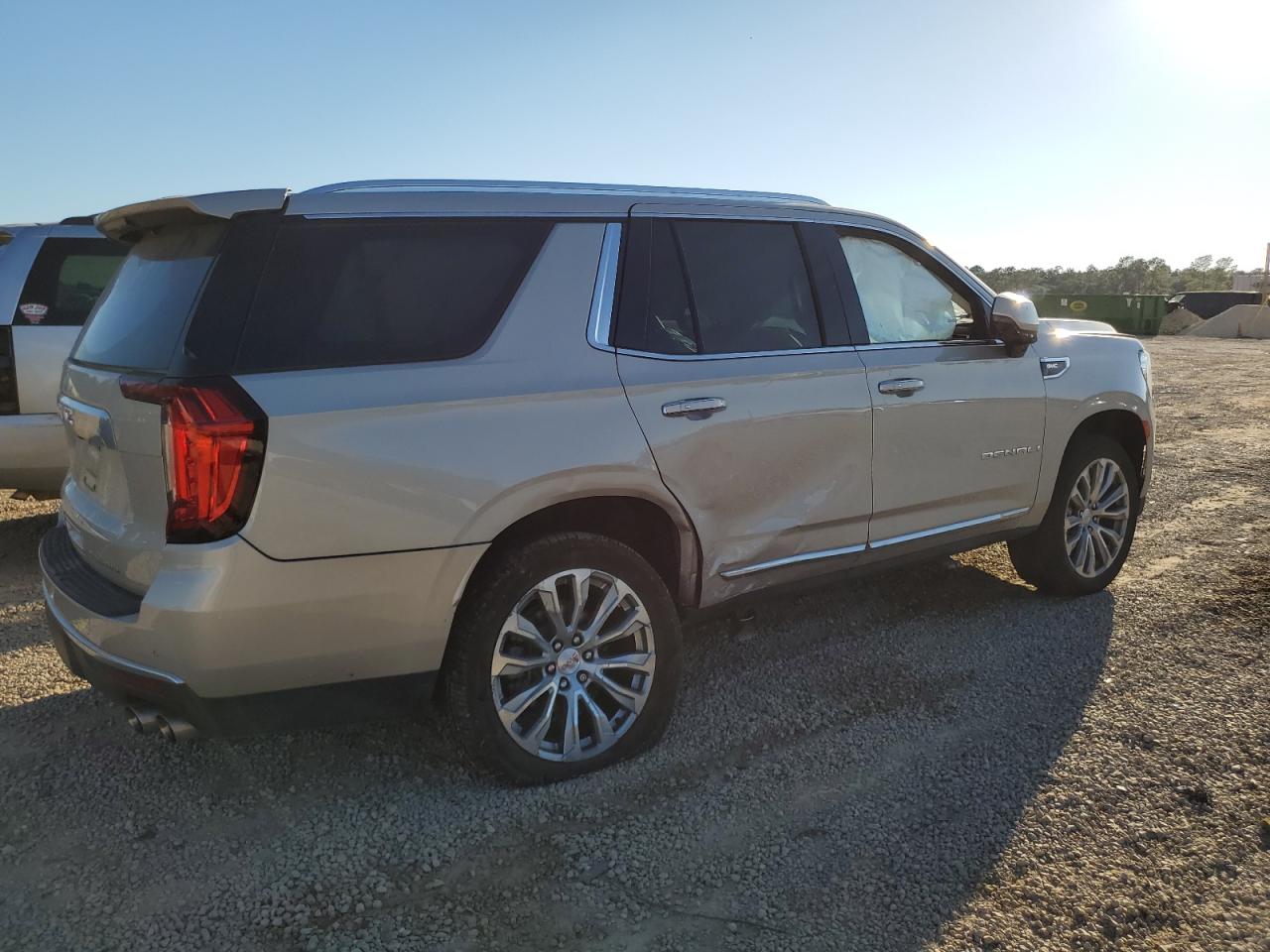 Obraz 3 z 2022 GMC YUKON DENALI 2022 z VIN 1GKS1DKL8NR287146