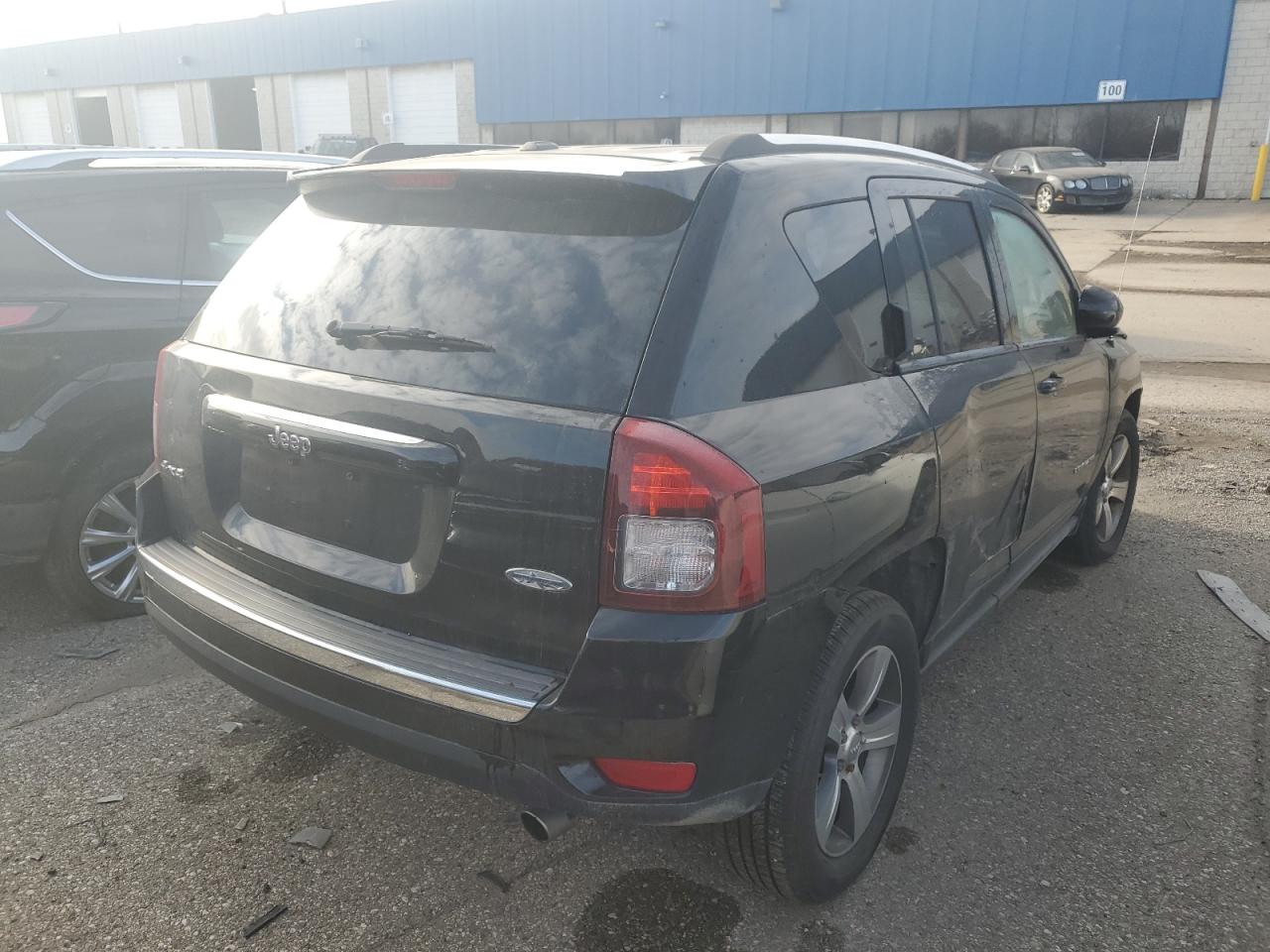 Obraz 3 z 2017 JEEP COMPASS LATITUDE 2017 z VIN 1C4NJDEB2HD192854