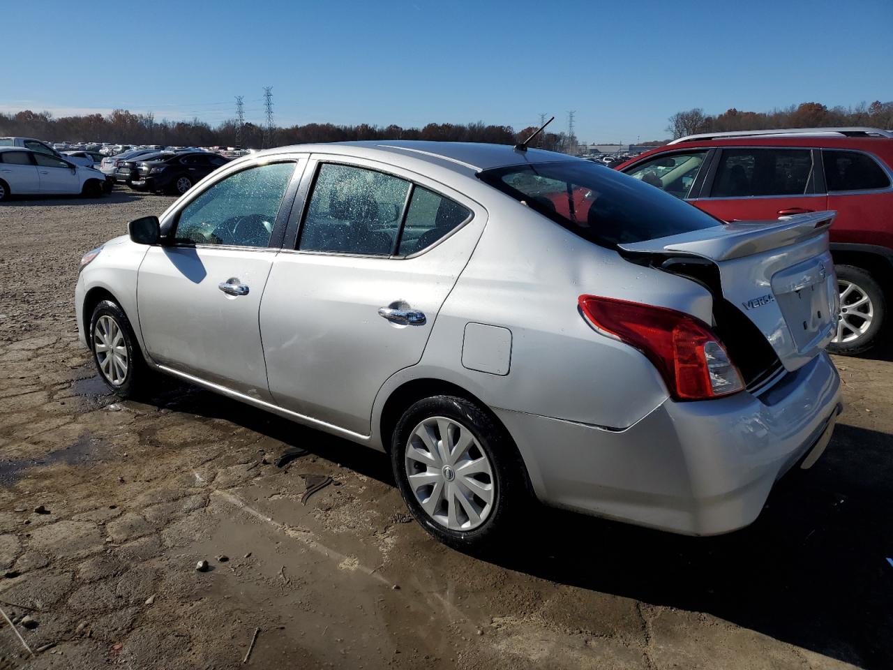Изображение 2 2018 NISSAN VERSA S 2018 с VIN 3N1CN7AP2JL886512