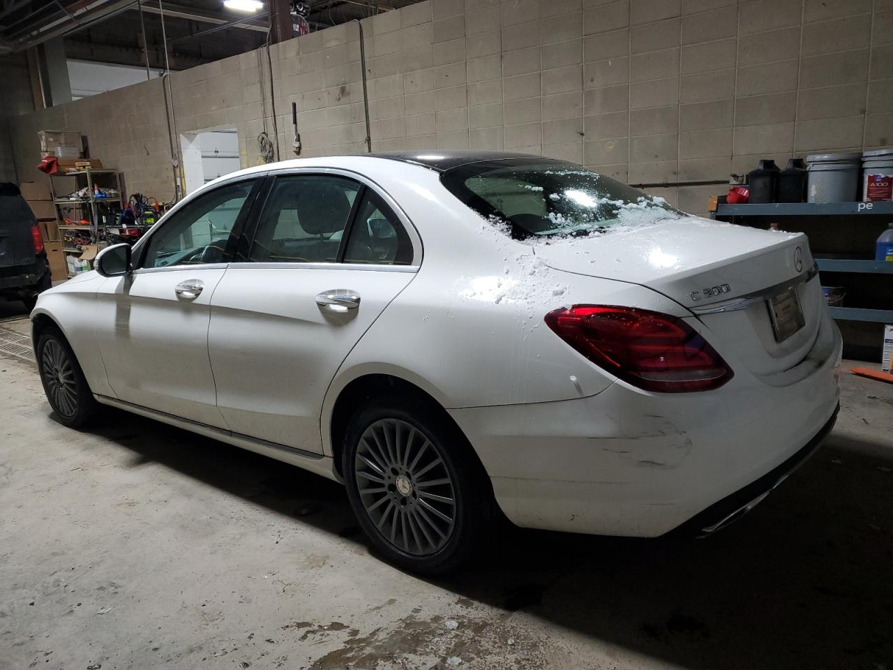 Obraz 2 z 2015 MERCEDES-BENZ C 300 4MATIC 2015 z VIN 55SWF4KB1FU007160