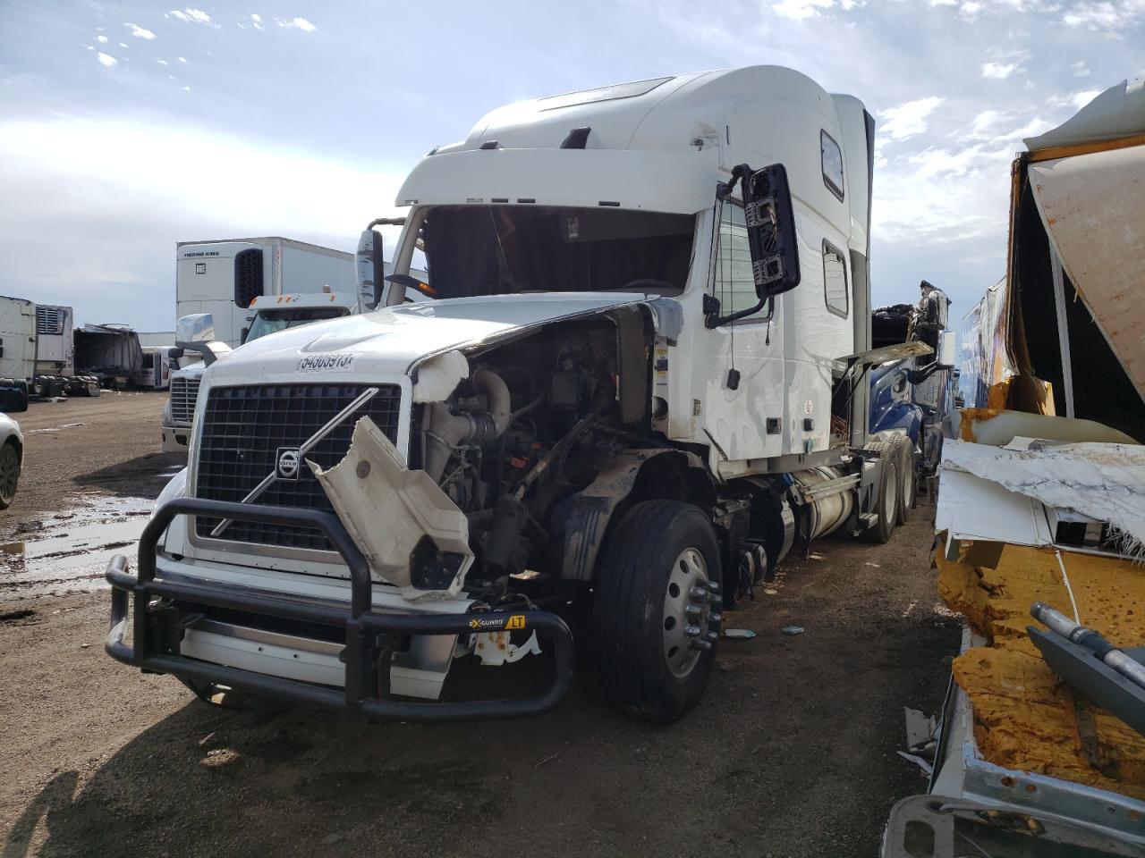 Image 2 of 2018 VOLVO VN VNL 2018 with VIN 4V4NC9EH6JN885796