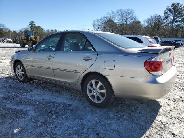 Obraz 2 z 2005 TOYOTA CAMRY LE 2005 z VIN 4T1BF30K75U085327