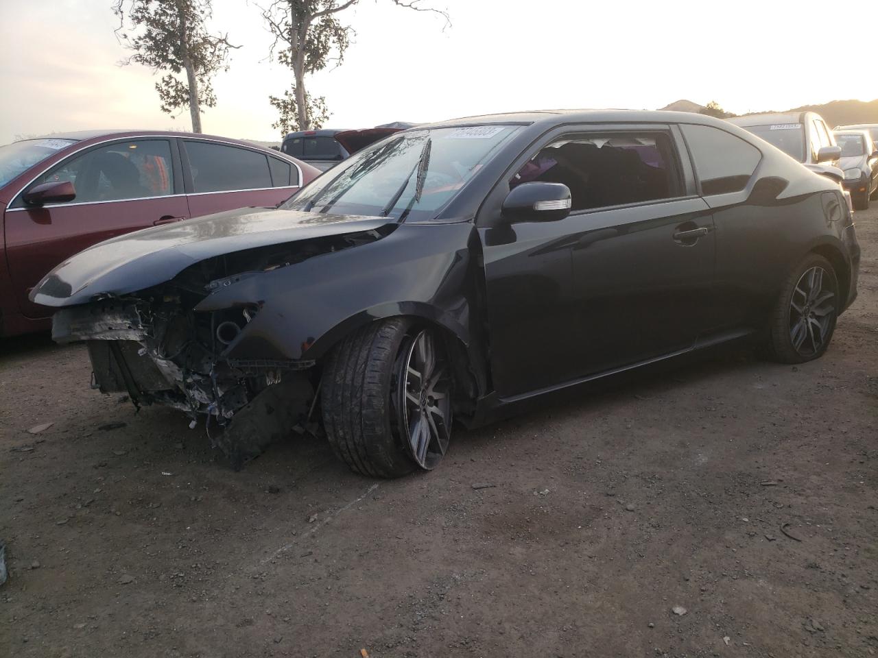 Obraz 1 z 2015 TOYOTA SCION TC  2015 z VIN JTKJF5C7XFJ010586