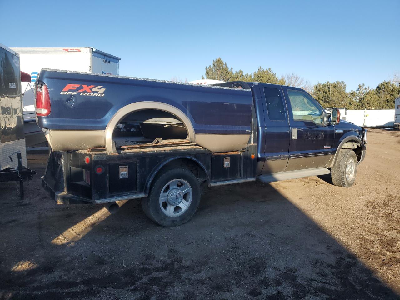 Image 3 of 2005 FORD F350 SRW SUPER DUTY 2005 with VIN 1FTWX31P95EA52644