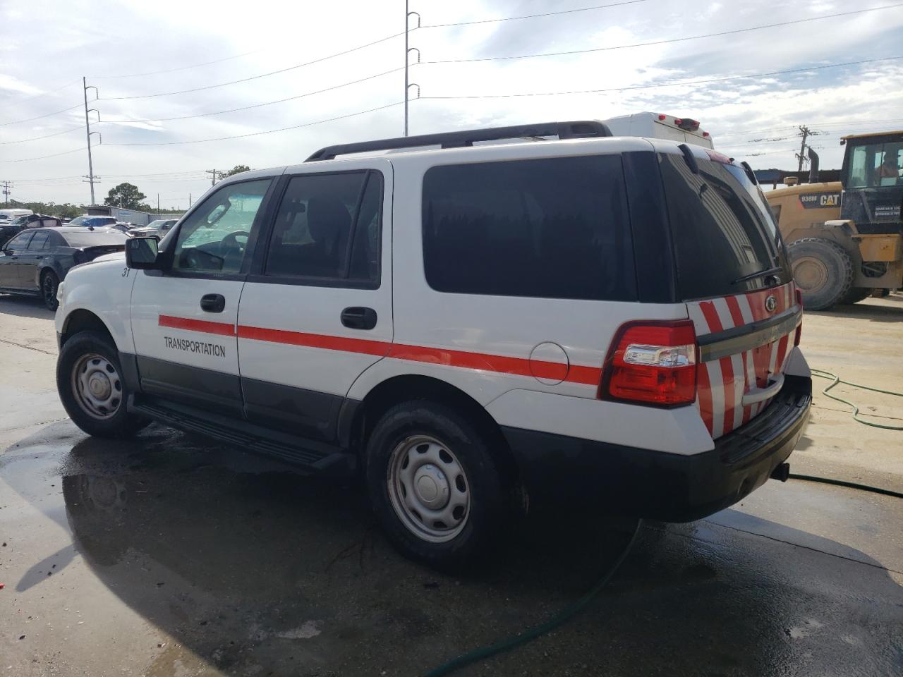 Image 2 of 2015 FORD EXPEDITION XL 2015 with VIN 1FMJU1FT3FEF44967
