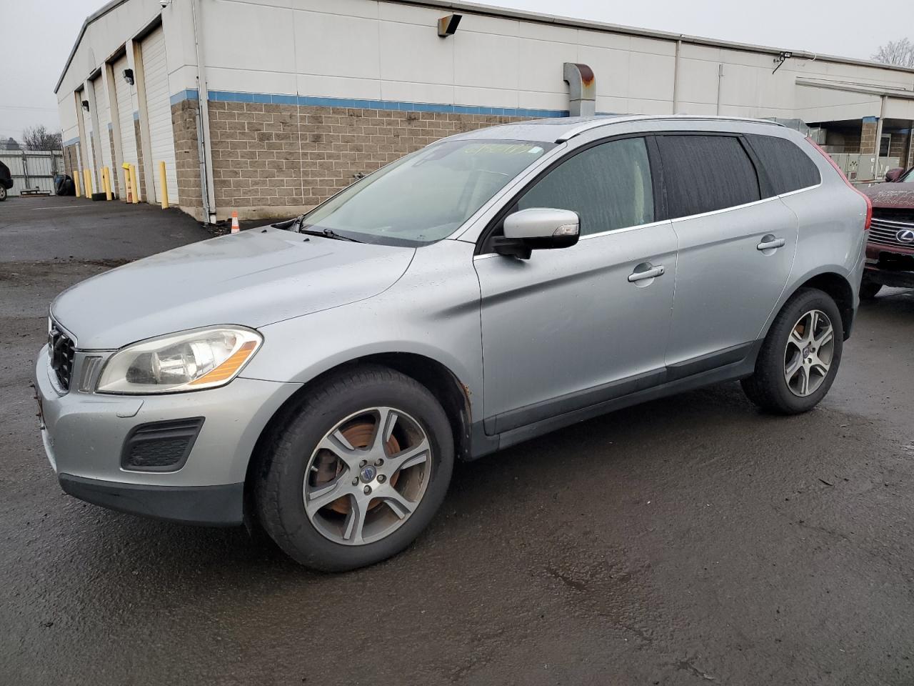 Image 1 of 2011 VOLVO XC60 T6 2011 with VIN YV4902DZ7B2178651