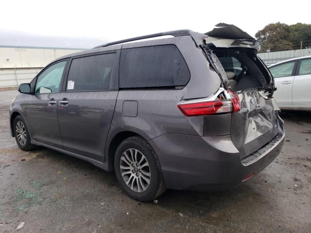Image 2 of 2020 TOYOTA SIENNA XLE 2020 with VIN 5TDYZ3DC6LS085328