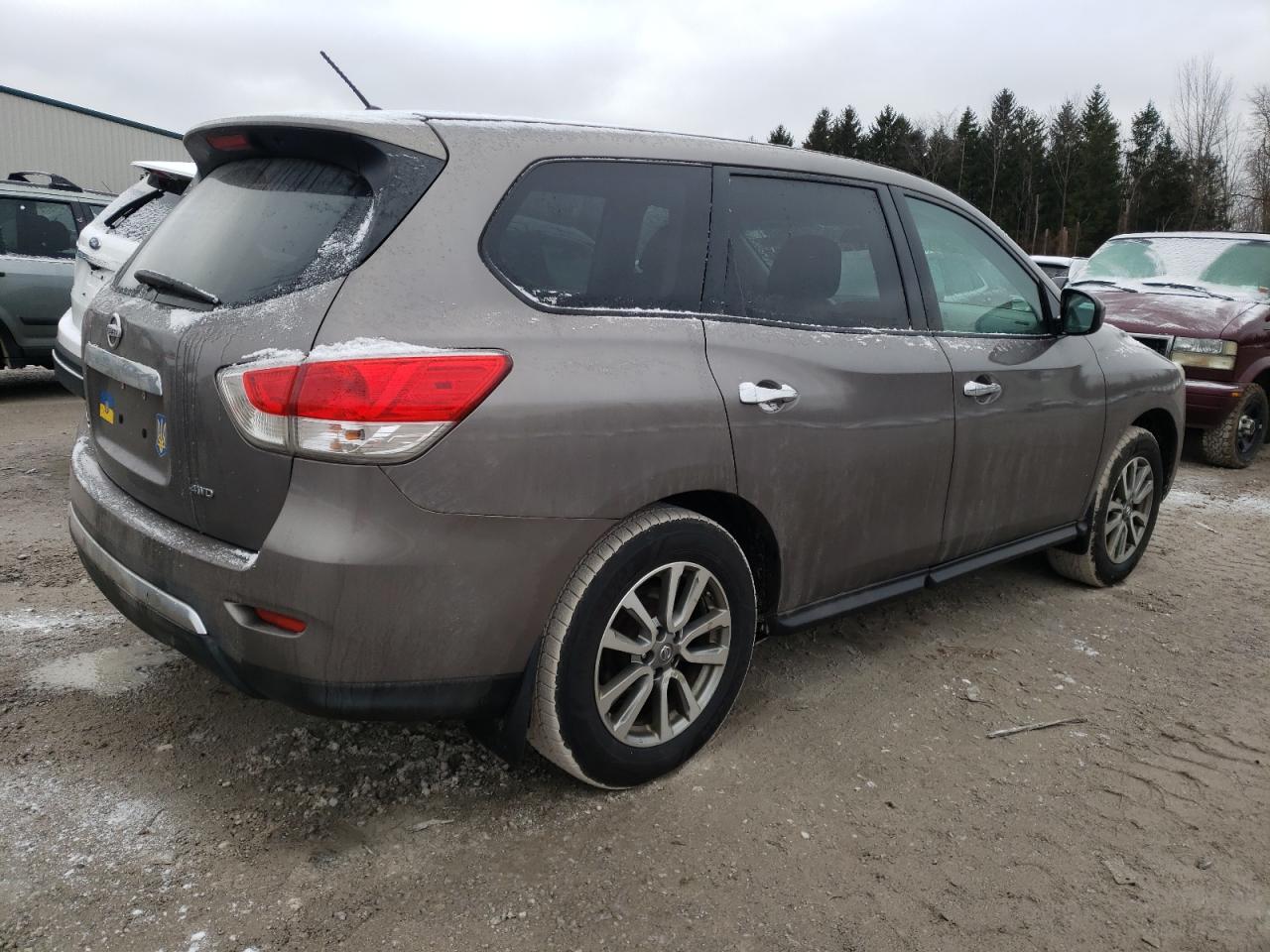 Image 3 of 2013 NISSAN PATHFINDER S 2013 with VIN 5N1AR2MM1DC616793