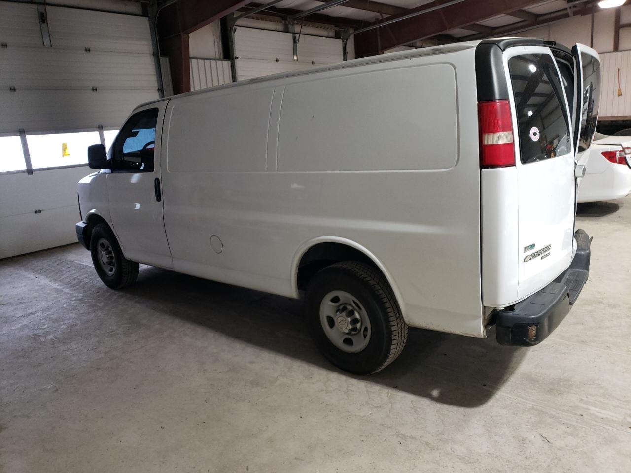 Obraz 2 z 2012 CHEVROLET EXPRESS G2500  2012 z VIN 1GCWGFCA7C1104111