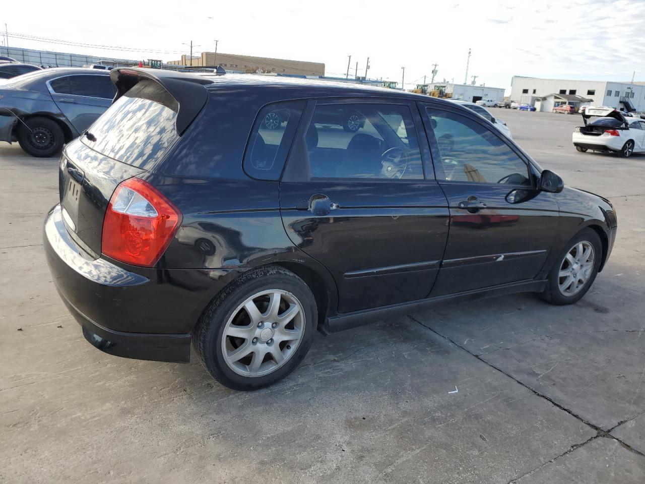 Obraz 3 z 2006 KIA SPECTRA5  2006 z VIN KNAFE161365304921