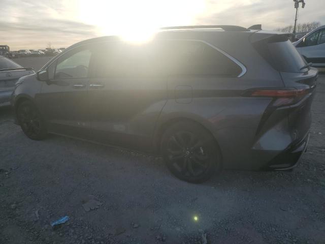 Image 2 of 2022 TOYOTA SIENNA XSE 2022 with VIN 5TDXRKECXNS076087