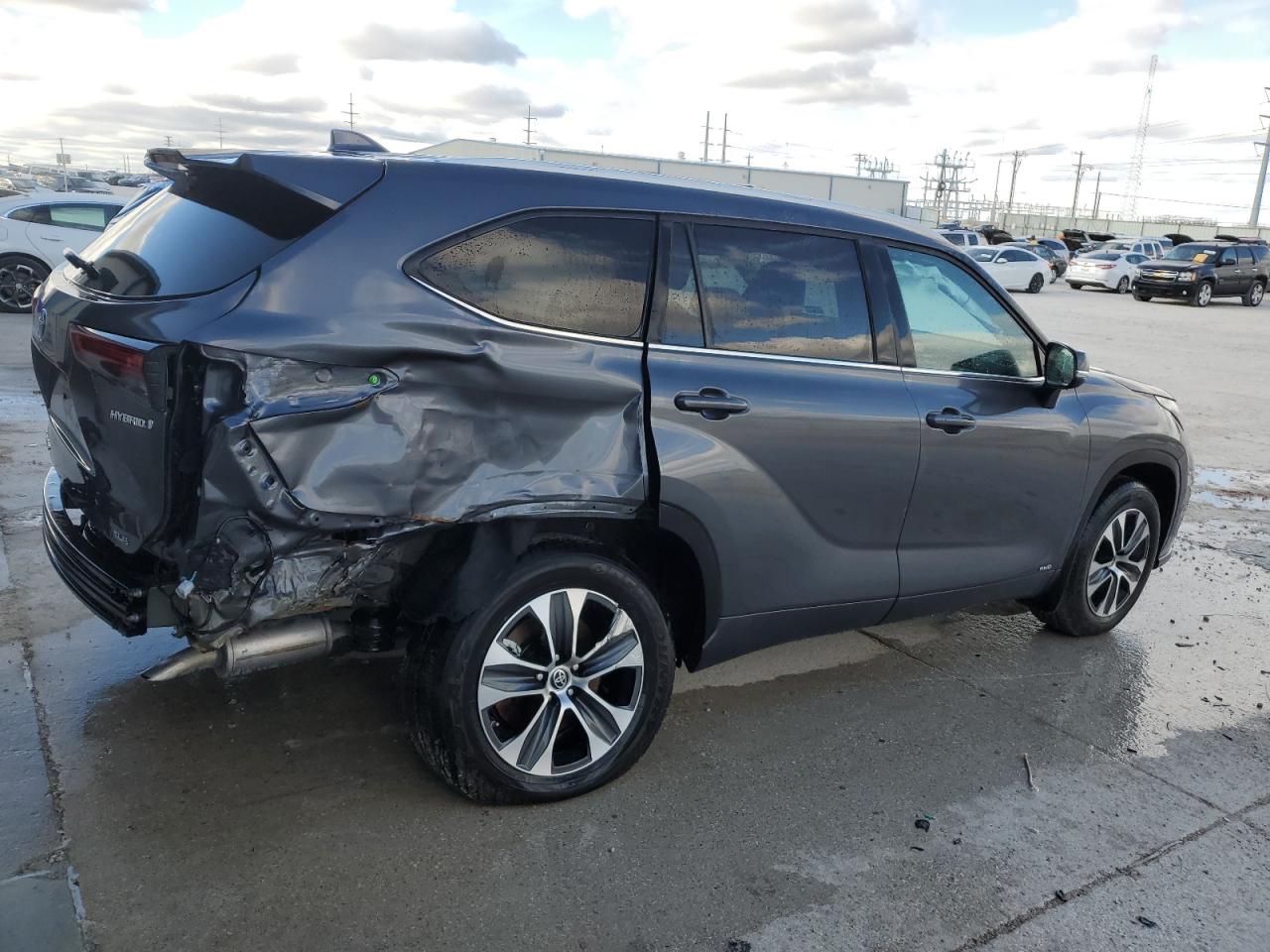 Obraz 3 z 2023 TOYOTA HIGHLANDER HYBRID XLE 2023 z VIN 5TDKBRCH4PS127107