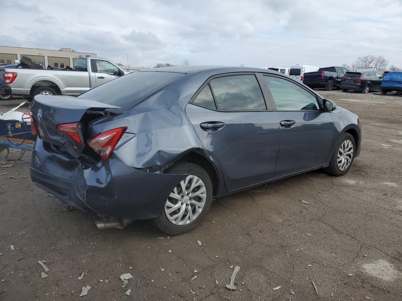 Изображение 3 2017 TOYOTA COROLLA L 2017 с VIN 5YFBURHEXHP608515