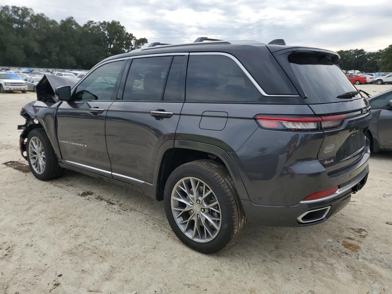 Image 2 of 2022 JEEP GRAND CHEROKEE SUMMIT 2022 with VIN 1C4RJHET2N8536060