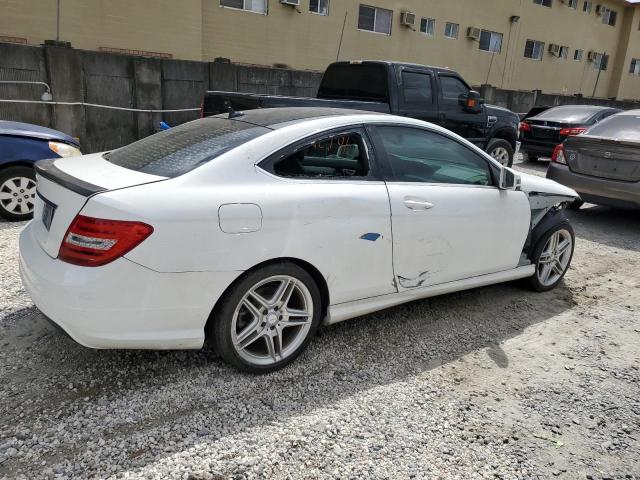 Image 3 of 2013 MERCEDES-BENZ C 250 2013 with VIN WDDGJ4HB3DF979367