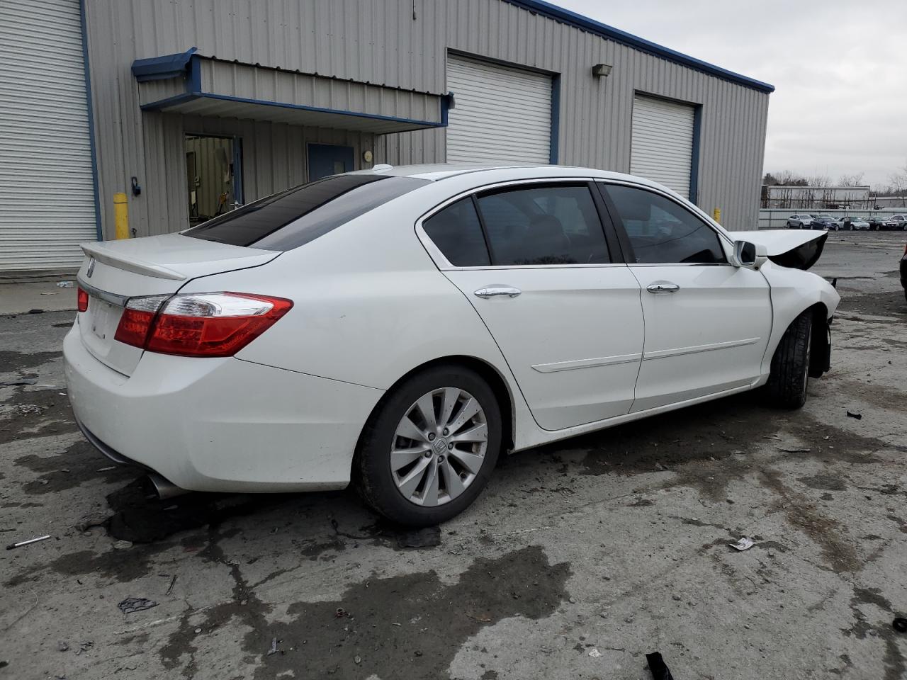 Изображение 3 2015 HONDA ACCORD EXL 2015 с VIN 1HGCR2F82FA112458