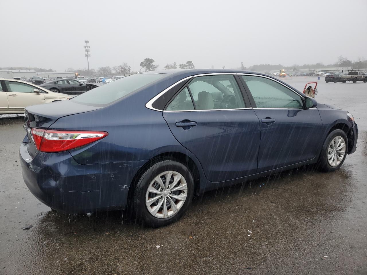 Изображение 3 2016 TOYOTA CAMRY LE 2016 с VIN 4T4BF1FK5GR550353