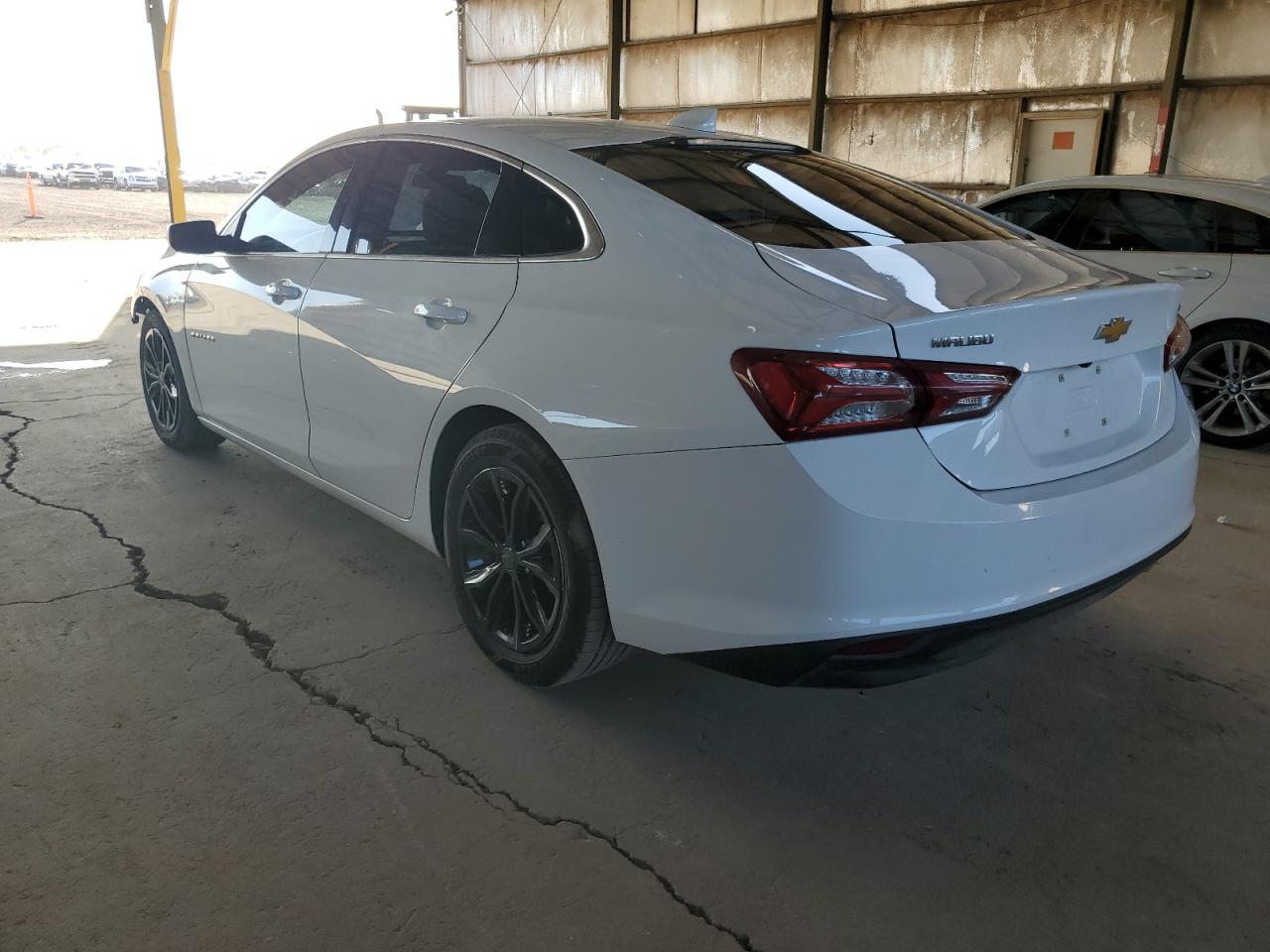 Изображение 2 2020 CHEVROLET MALIBU LT 2020 с VIN 1G1ZD5ST3LF078573