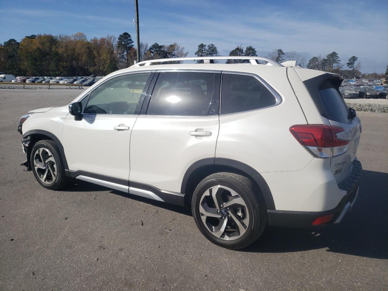 Image 2 of 2022 SUBARU FORESTER TOURING 2022 with VIN JF2SKARC6NH439347
