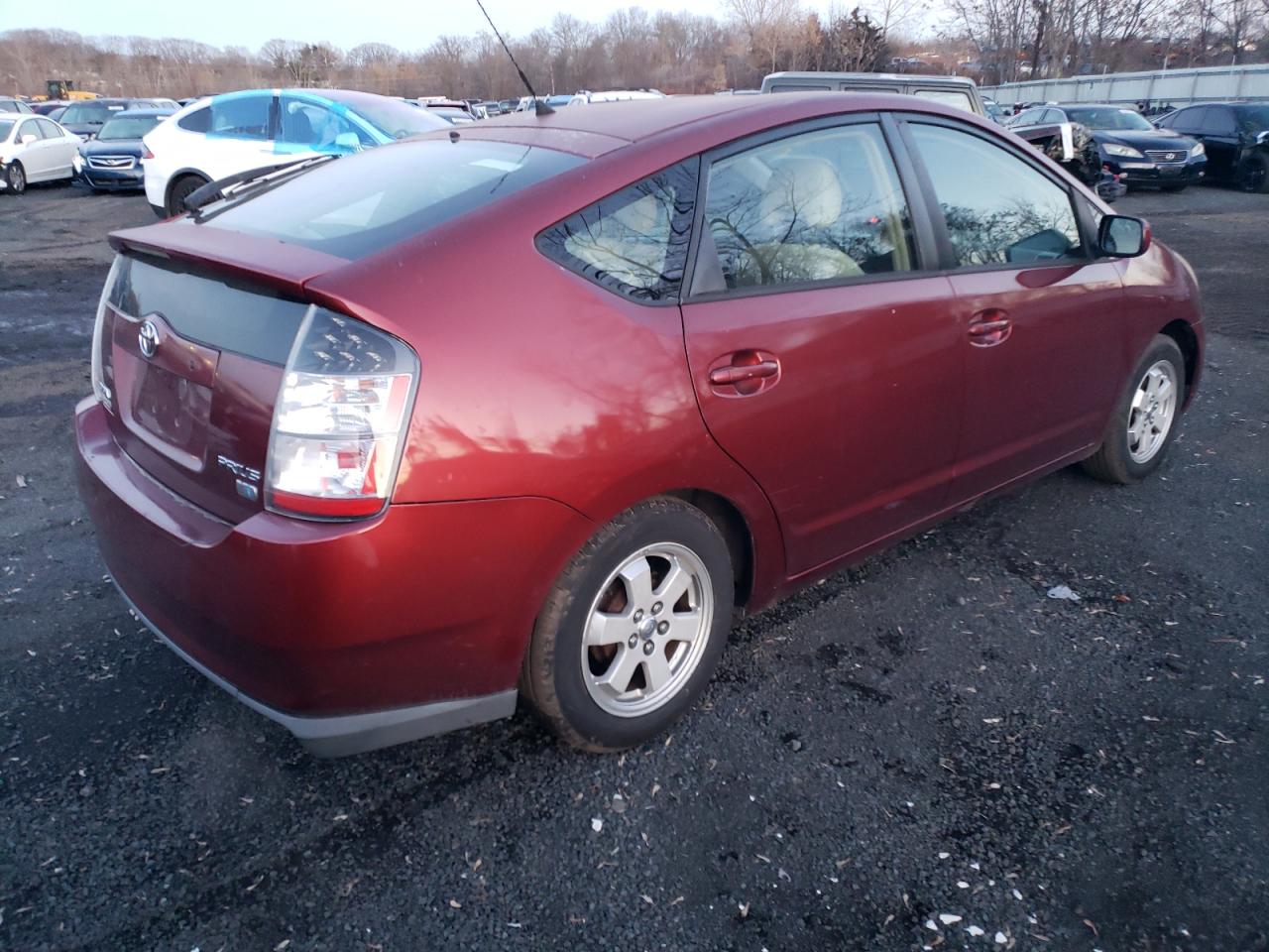 Image 3 of 2005 TOYOTA PRIUS  2005 with VIN JTDKB20U453066946