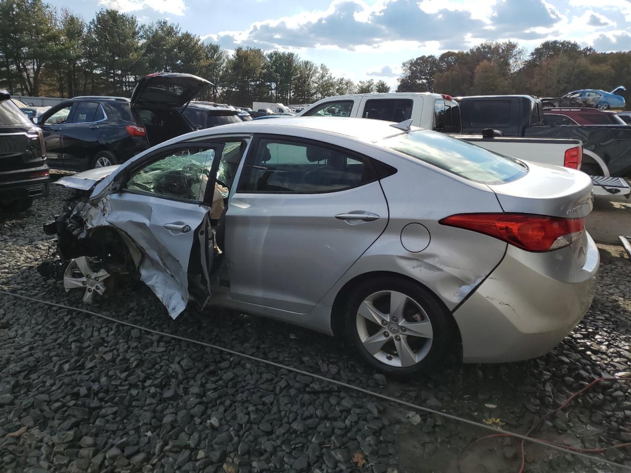 Изображение 2 2013 HYUNDAI ELANTRA GLS 2013 с VIN 5NPDH4AE3DH233214