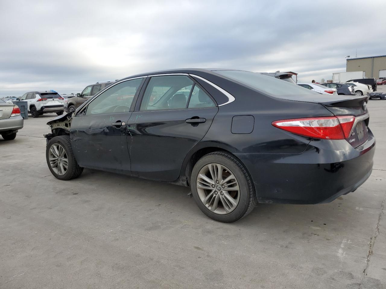 Obraz 2 z 2016 TOYOTA CAMRY LE 2016 z VIN 4T1BF1FK5GU552517