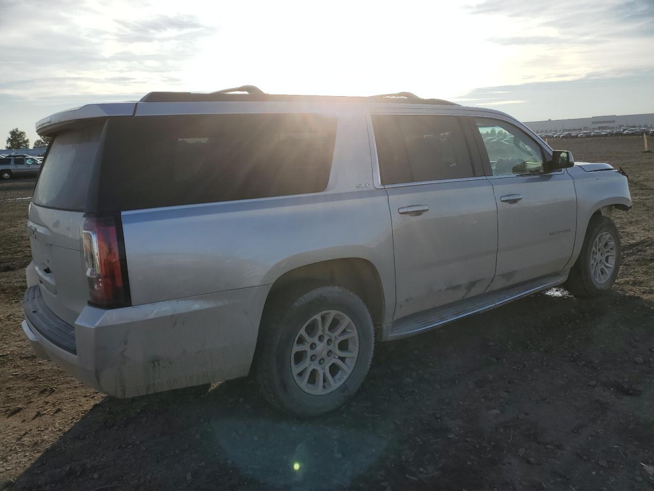 Image 3 of 2015 GMC YUKON XL K1500 SLT 2015 with VIN 1GKS2HKC1FR190456