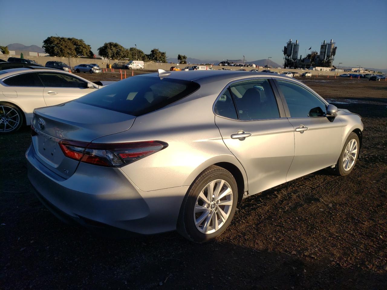 Изображение 3 2023 TOYOTA CAMRY LE 2023 с VIN 4T1C11AK0PU176769