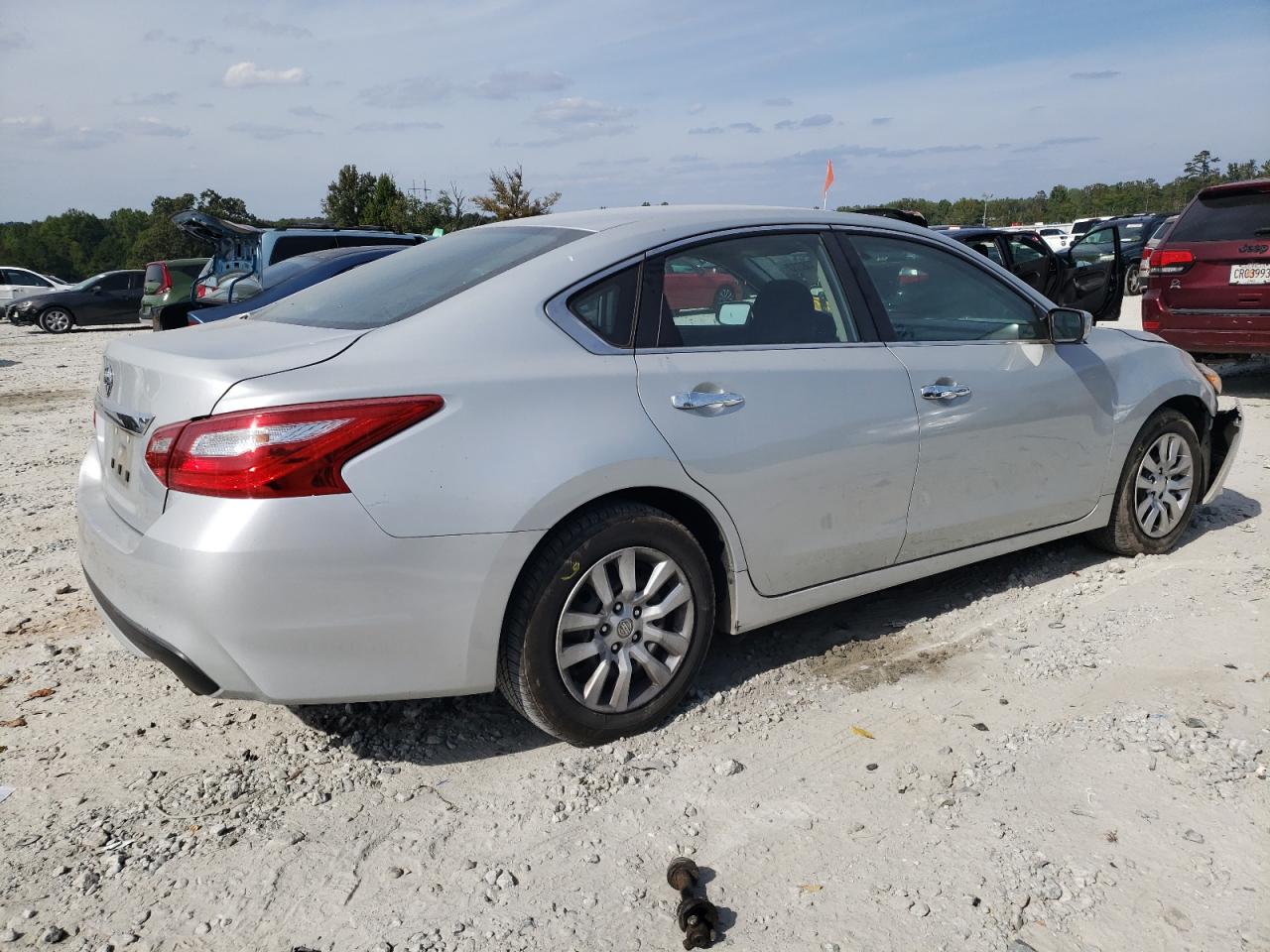Obraz 3 z 2017 NISSAN ALTIMA 2.5 2017 z VIN 1N4AL3APXHN333299
