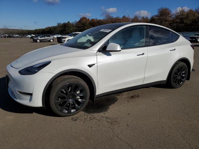 Obraz 1 z 2022 TESLA MODEL Y  2022 z VIN 7SAYGDEE2NF511781